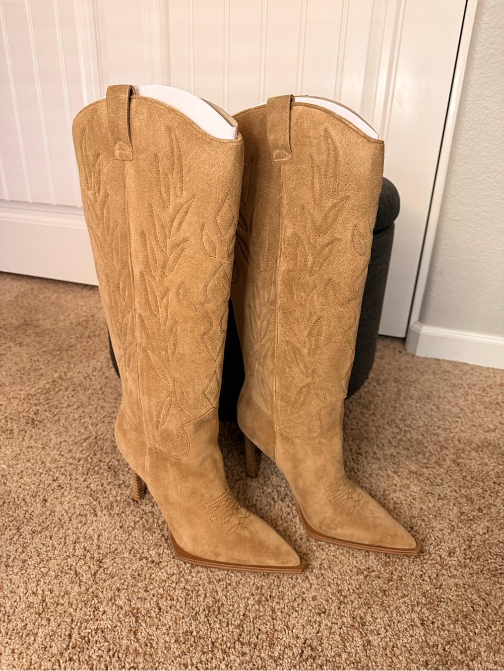 Steve Madden Kinzee Suede Boots - Taupe